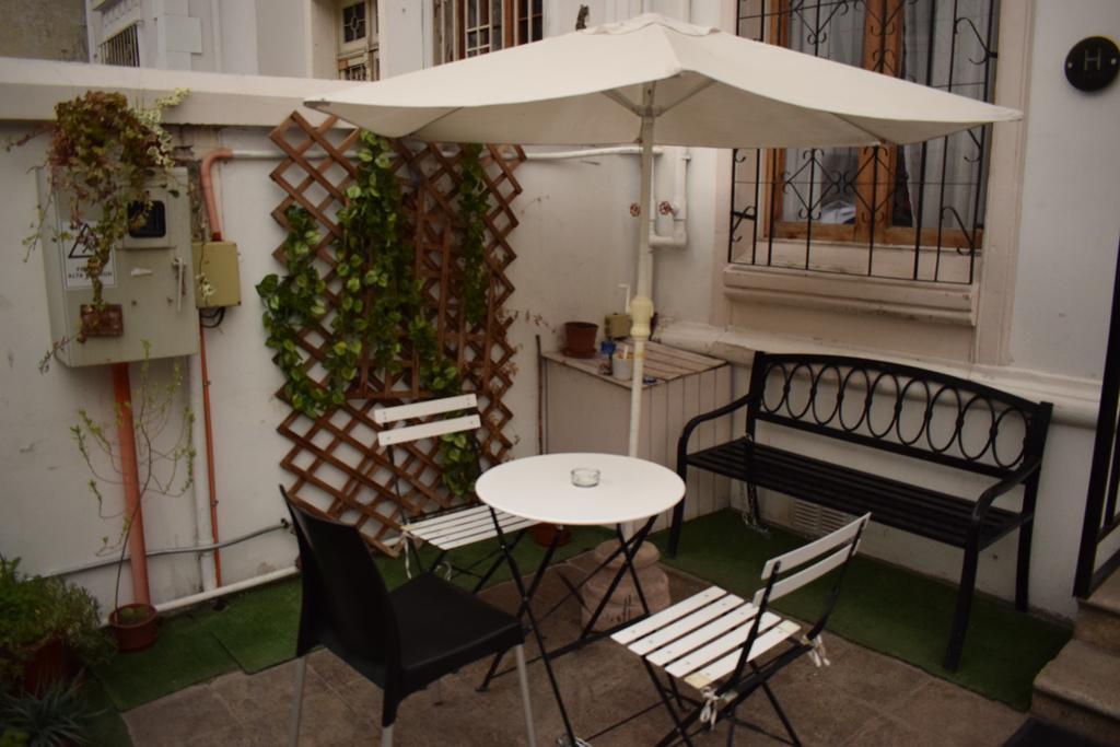 Casa Roble Hostal Boutique Сантьяго Экстерьер фото