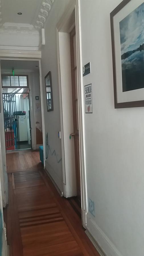 Casa Roble Hostal Boutique Сантьяго Экстерьер фото