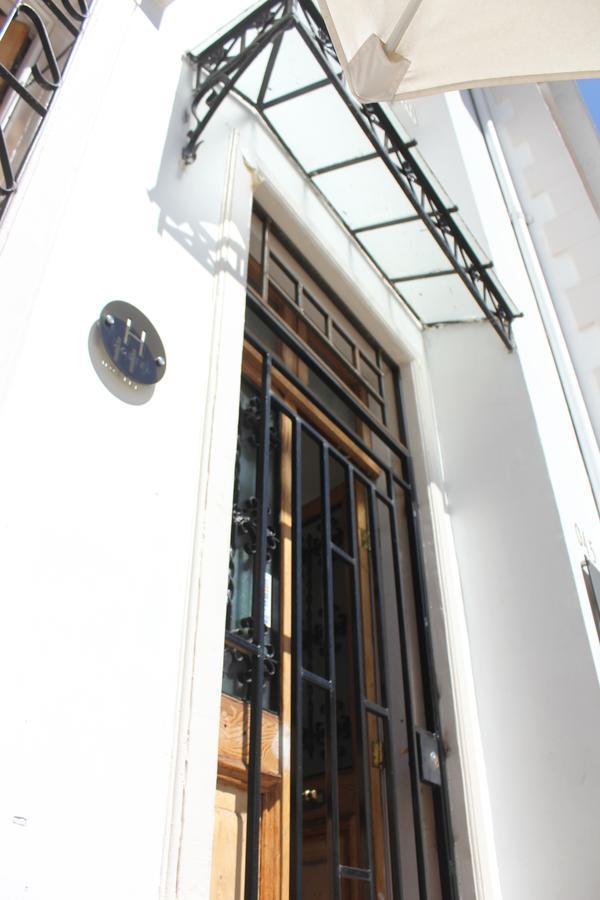 Casa Roble Hostal Boutique Сантьяго Экстерьер фото