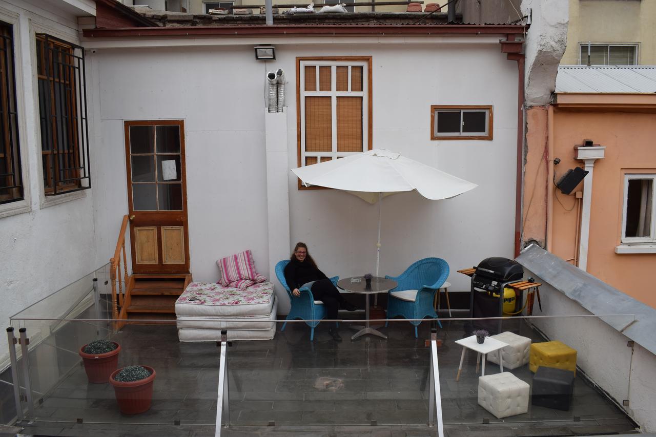 Casa Roble Hostal Boutique Сантьяго Экстерьер фото