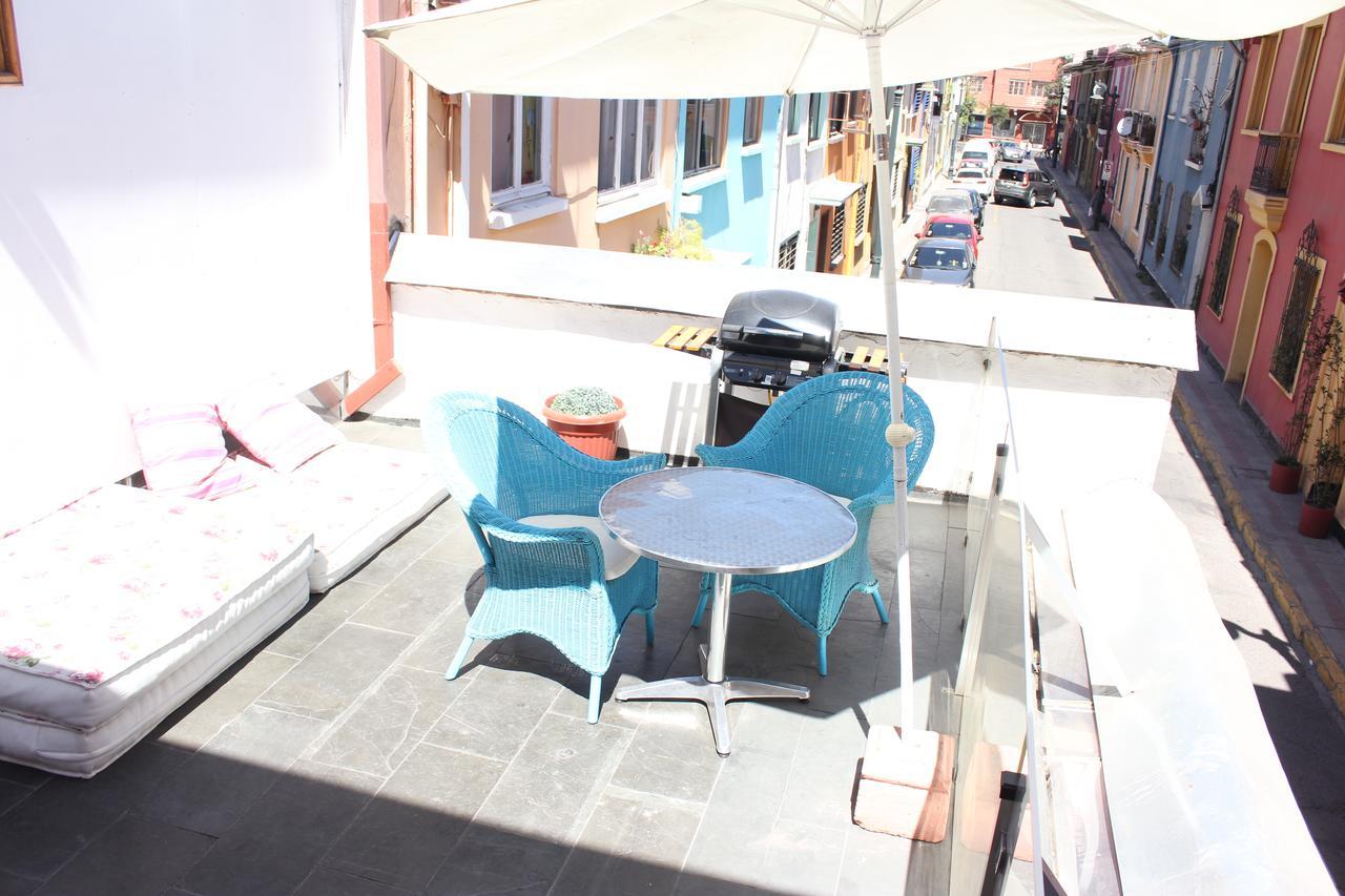 Casa Roble Hostal Boutique Сантьяго Экстерьер фото