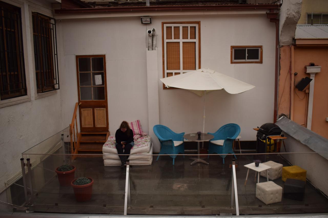 Casa Roble Hostal Boutique Сантьяго Экстерьер фото