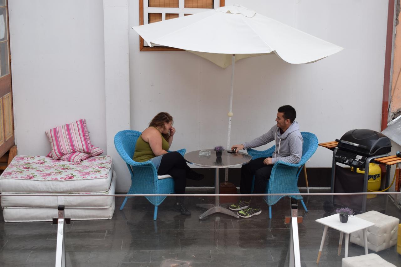 Casa Roble Hostal Boutique Сантьяго Экстерьер фото