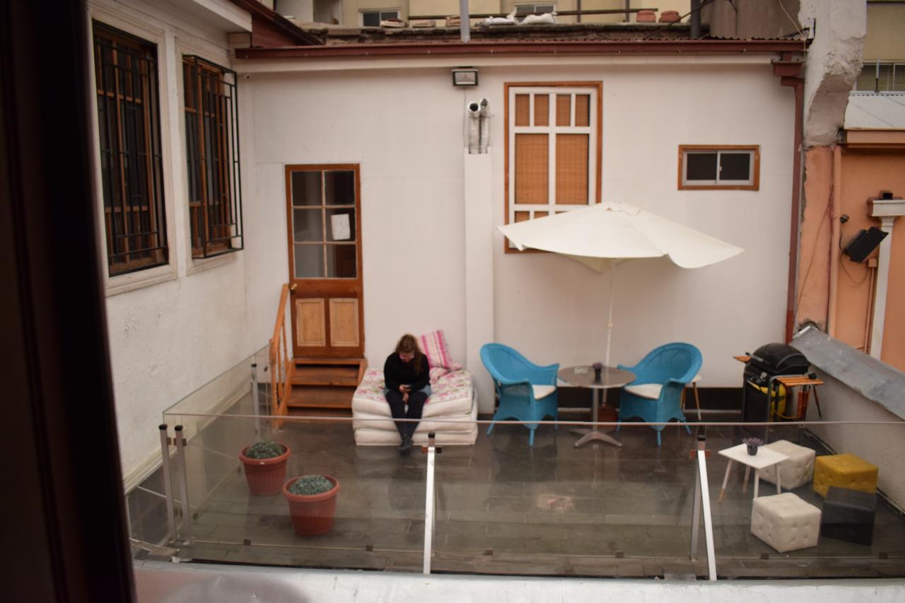 Casa Roble Hostal Boutique Сантьяго Экстерьер фото