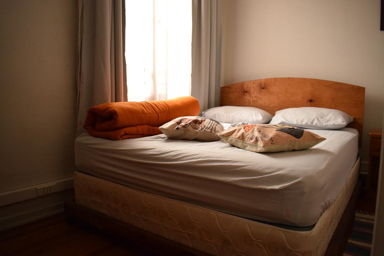 Casa Roble Hostal Boutique Сантьяго Экстерьер фото