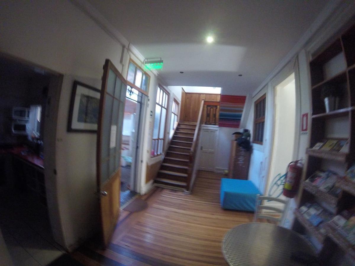 Casa Roble Hostal Boutique Сантьяго Экстерьер фото