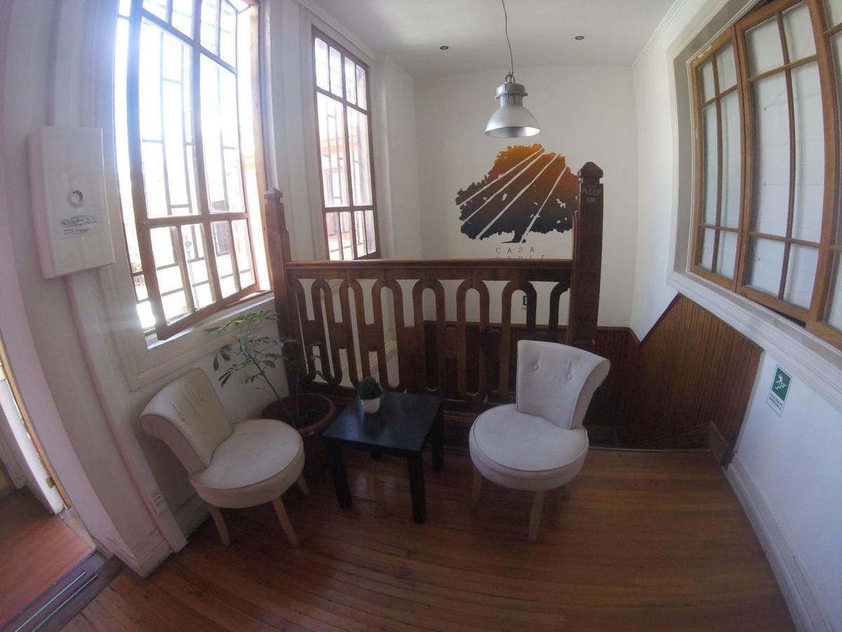 Casa Roble Hostal Boutique Сантьяго Экстерьер фото